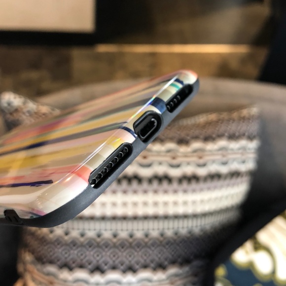 iPhone Case Metallic 3D Reflective Case - Picture 2 of 3